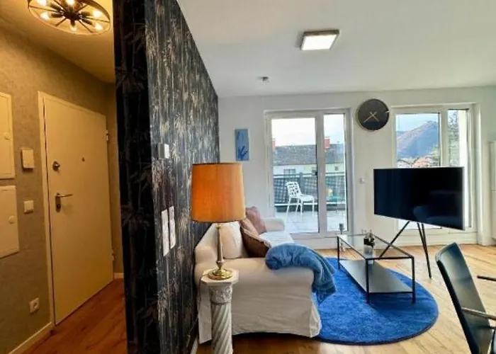 Luxury Long-term With Terrace