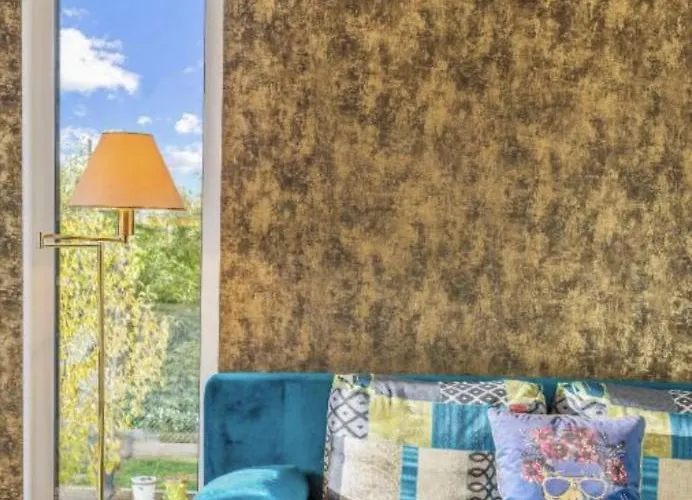 Luxury Long-term With Terrace *